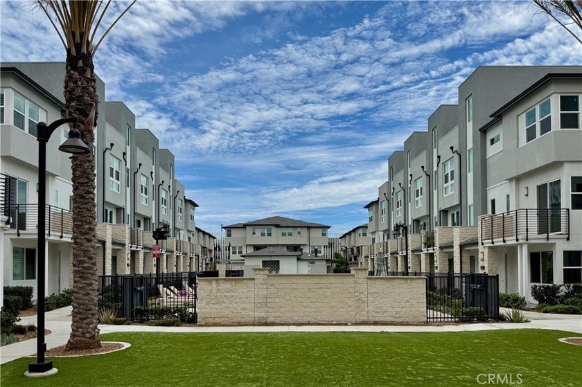 Welcome to 1130 S. Urbana Street, an exceptional single-story - photo 44