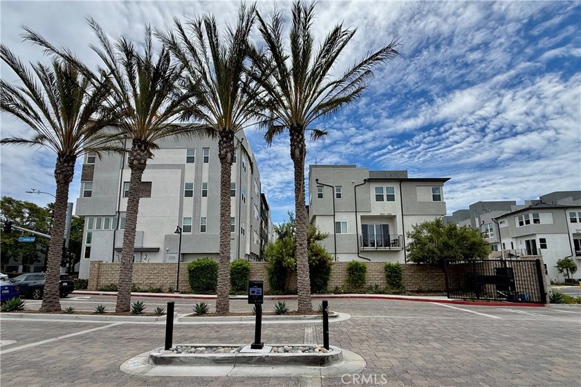 Welcome to 1130 S. Urbana Street, an exceptional single-story - photo 48
