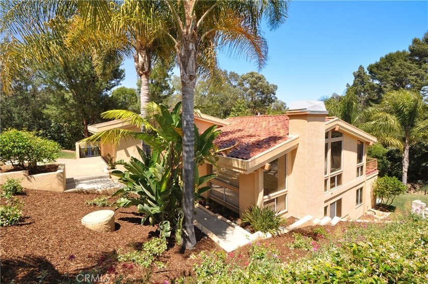 Located on one of the most prestigious streets in the Miraleste - photo 2