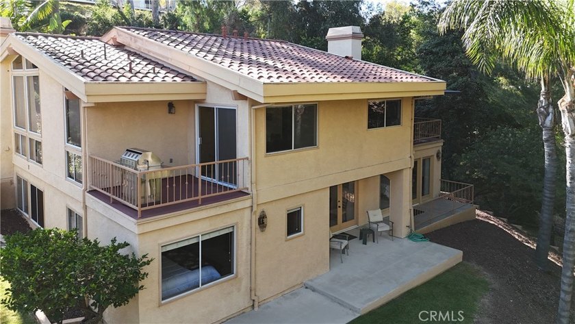 Located on one of the most prestigious streets in the Miraleste - photo 4