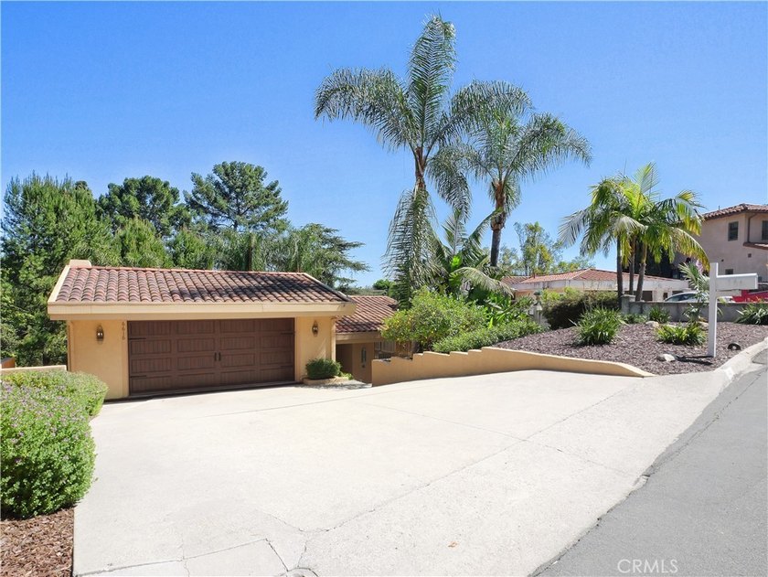 Located on one of the most prestigious streets in the Miraleste - photo 7