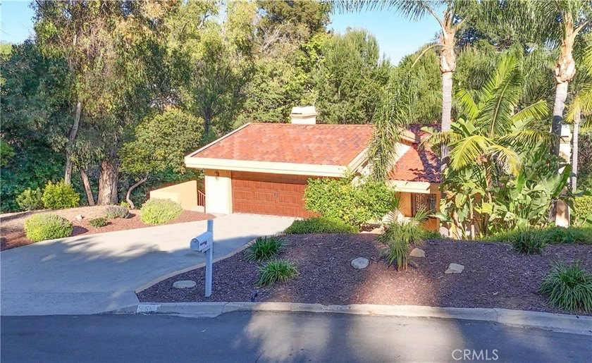 Located on one of the most prestigious streets in the Miraleste - photo 9