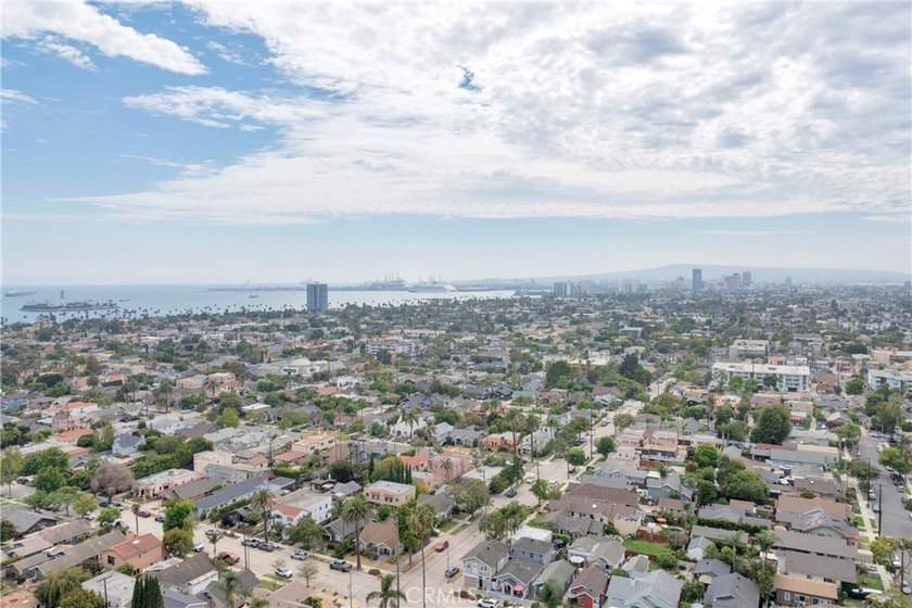Beautifully Updated Belmont Heights Duplex Located in the highly - photo 18