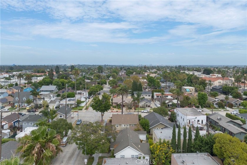 Beautifully Updated Belmont Heights Duplex Located in the highly - photo 25