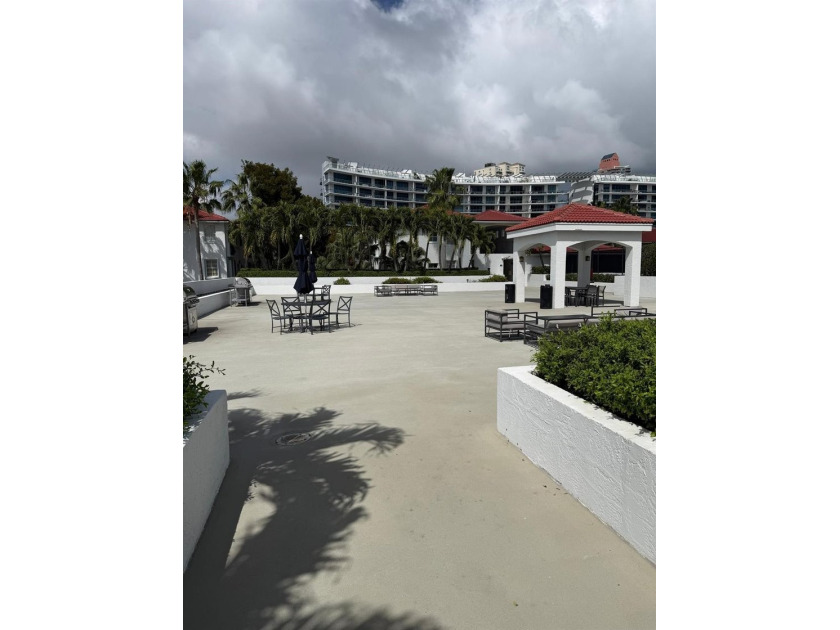 Amazing waterfront resort-style living in the heart of Aventura! - photo 22