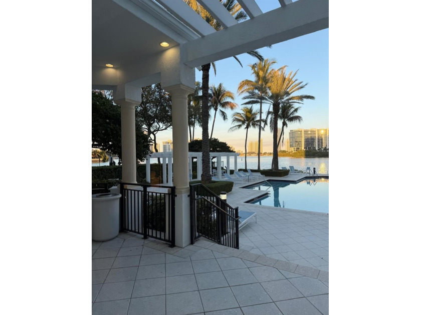 Amazing waterfront resort-style living in the heart of Aventura! - photo 24