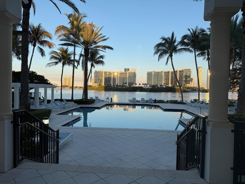 Amazing waterfront resort-style living in the heart of Aventura! - photo 25