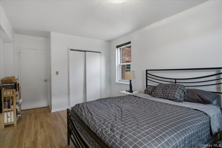 Riverwood Cooperative presents a top-floor, spacious - photo 14