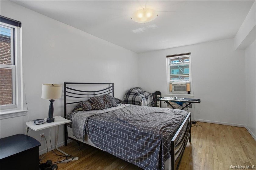 Riverwood Cooperative presents a top-floor, spacious - photo 15