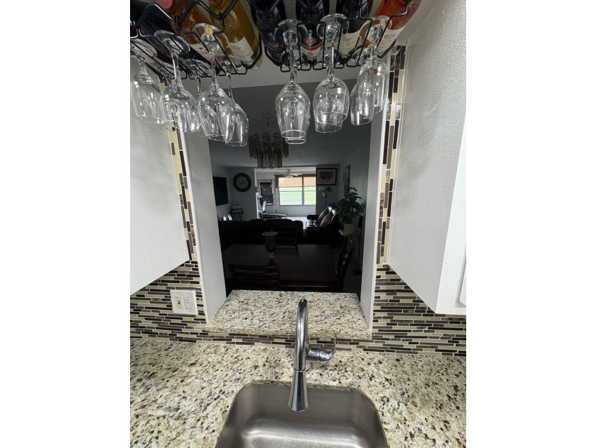 WOW!!! RARELY AVAILABLE REMODLED GROUND FLOOR CORNER UNIT - photo 20