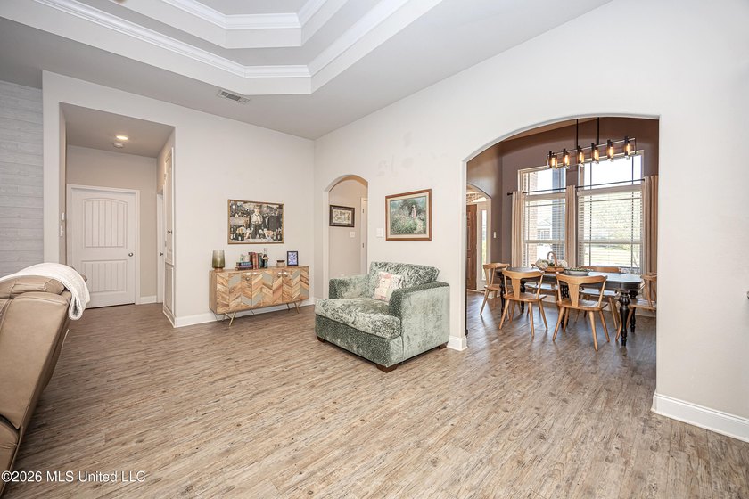 Newly reduced price as of 5/18!! Welcome home to this beautiful - photo 23
