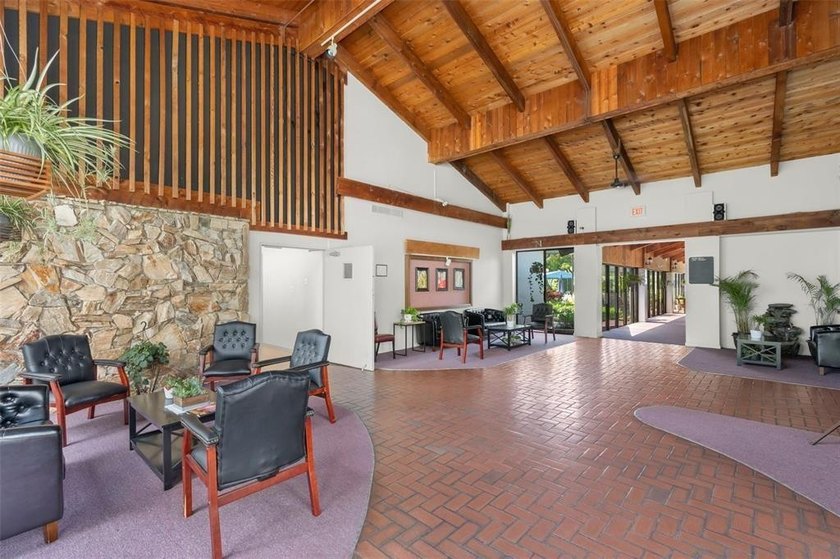 WOW!!! RARELY AVAILABLE REMODLED GROUND FLOOR CORNER UNIT - photo 25