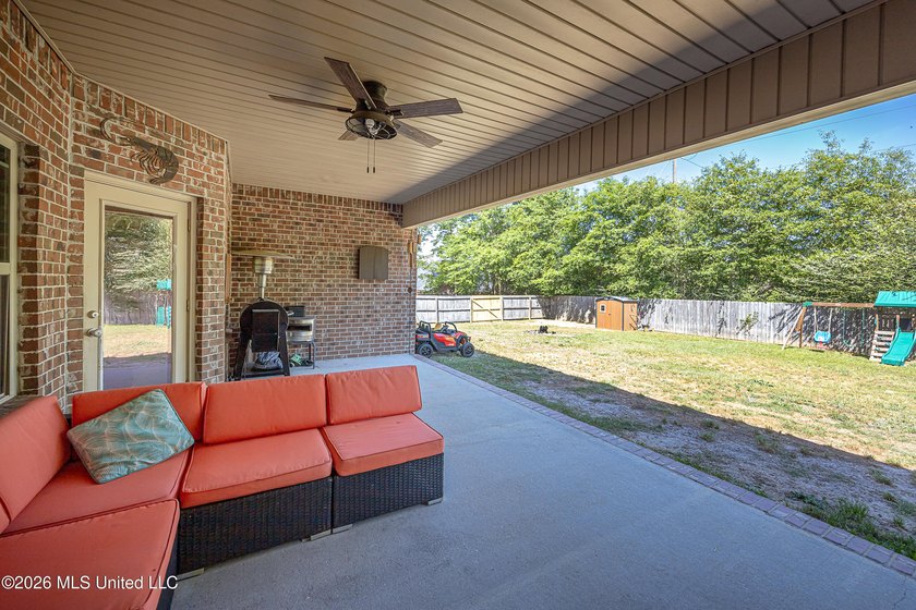 Newly reduced price as of 5/18!! Welcome home to this beautiful - photo 47