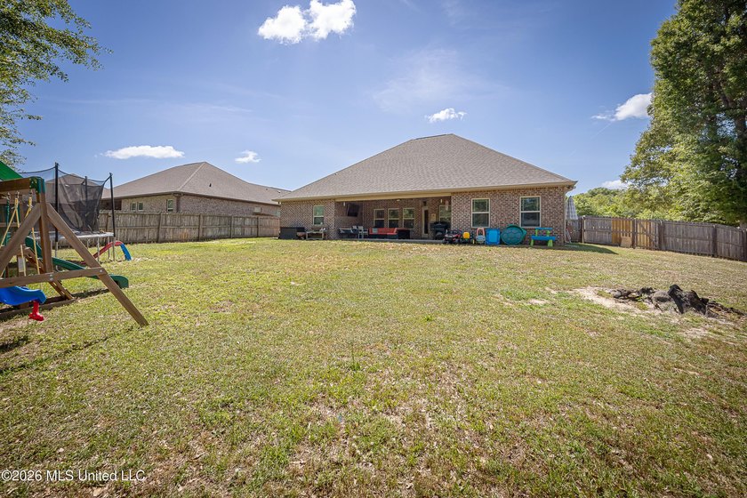 Newly reduced price as of 5/18!! Welcome home to this beautiful - photo 49