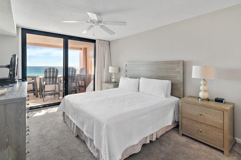 Jetty East is a Gulf front Gated 6-story midrise with under - photo 12