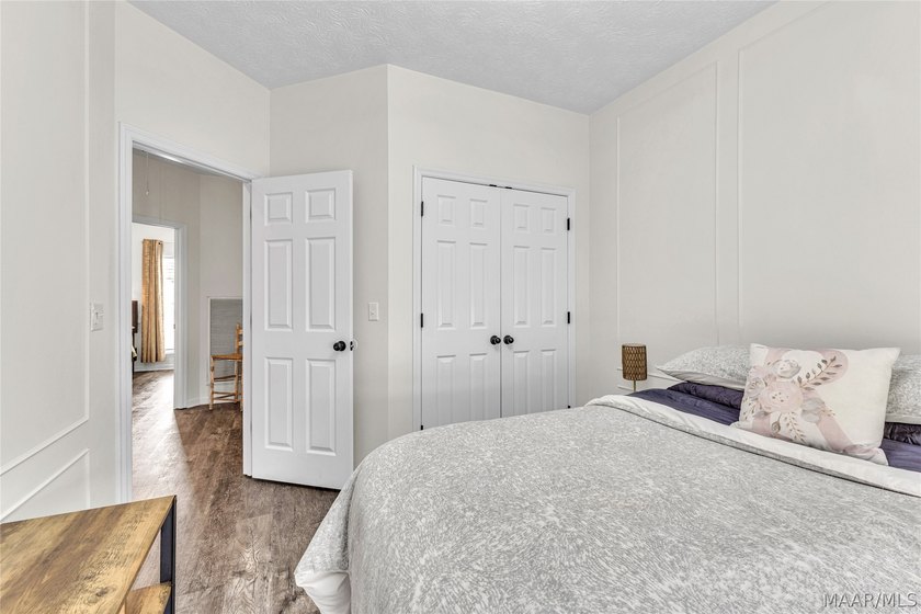 ***Improved price!***Welcome to this beautifully maintained - photo 28