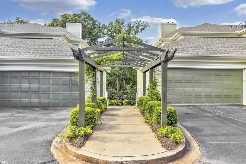 Welcome to effortless luxury in one of Downtown Greenville's - photo 34
