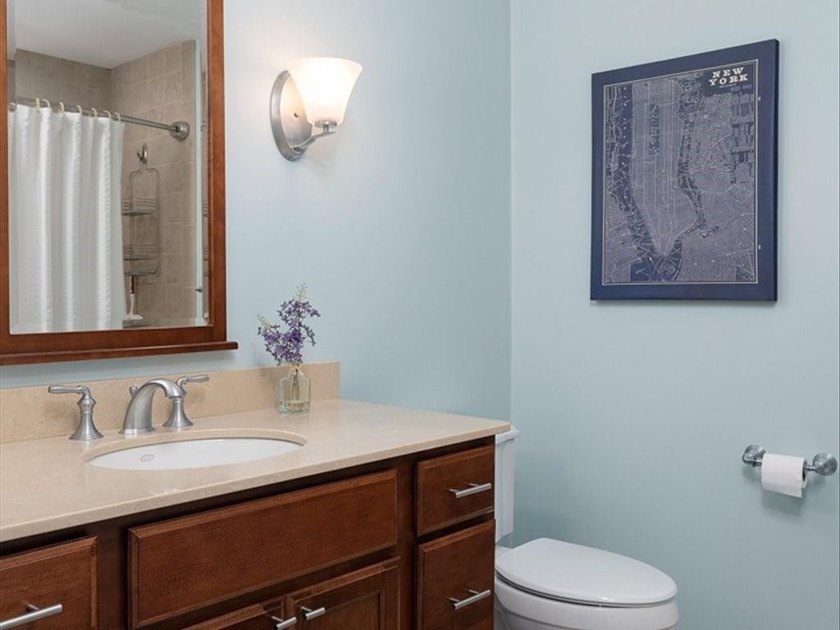Carefree Luxury Living Just Minutes from the Beach! If you're - photo 18