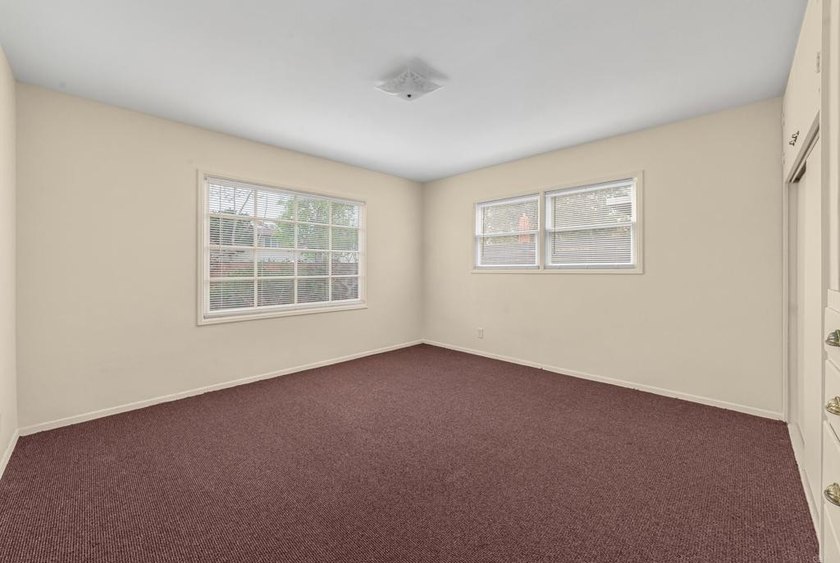 135 4th St - photo 20