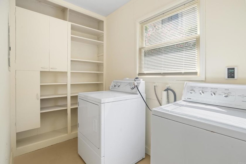 135 4th St - photo 21
