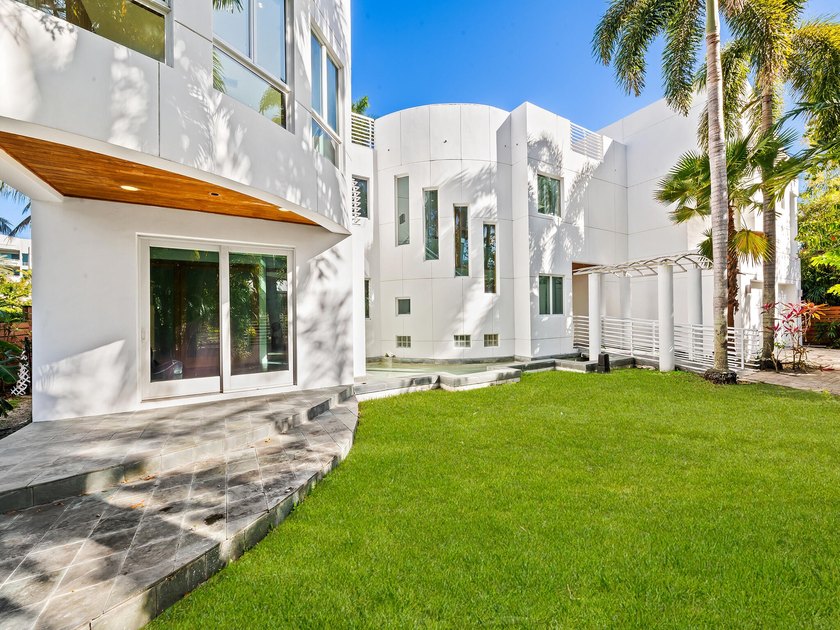 Stunning contemporary waterfront estate on the Karen Canal in - photo 13