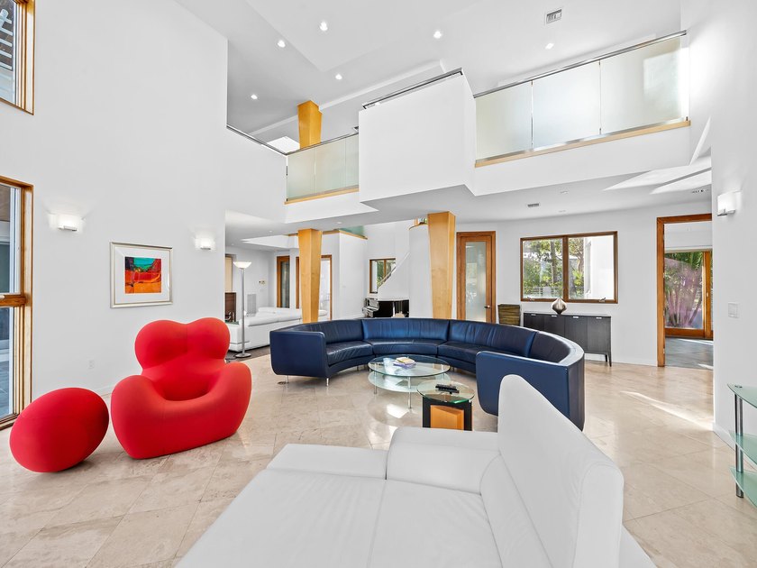 Stunning contemporary waterfront estate on the Karen Canal in - photo 16