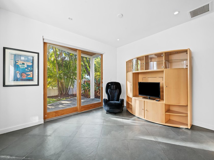 Stunning contemporary waterfront estate on the Karen Canal in - photo 28