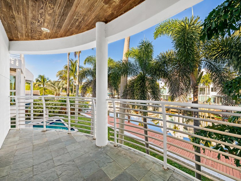 Stunning contemporary waterfront estate on the Karen Canal in - photo 33