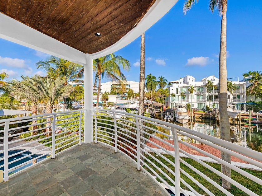 Stunning contemporary waterfront estate on the Karen Canal in - photo 39