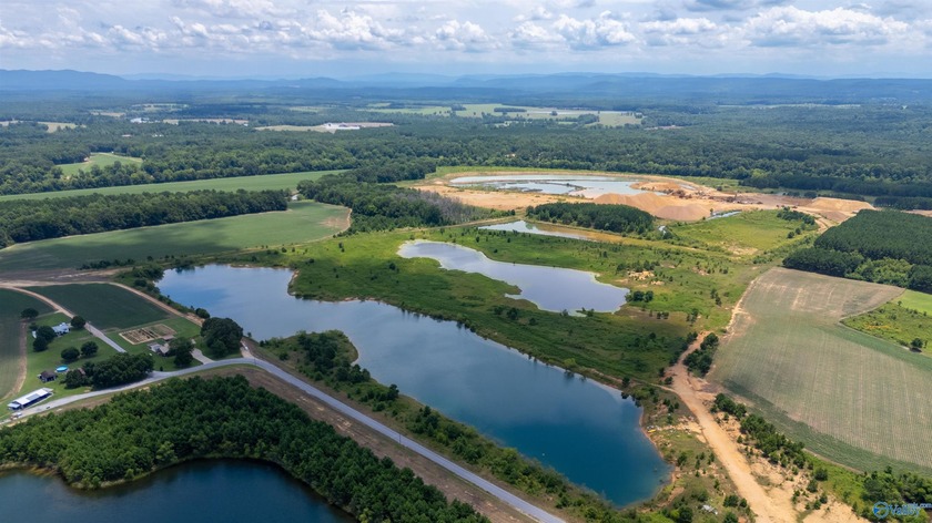 New Listing! First time offered! Beautiful farm featuring 2 - photo 10