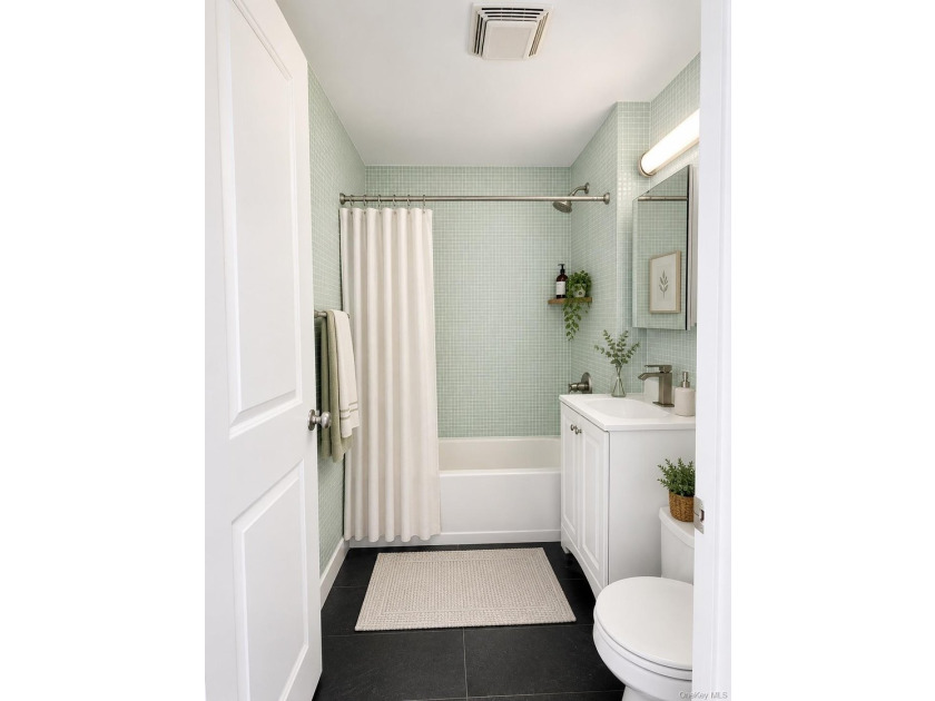 Welcome to this newly available 2-bedroom, 2-bathroom - photo 18