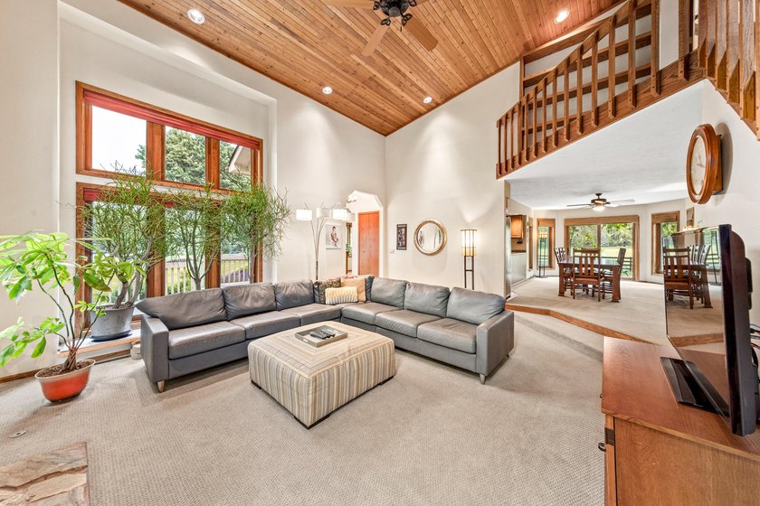 Space, serenity, and sensational design meet at W1818 Lake Rd! - photo 7
