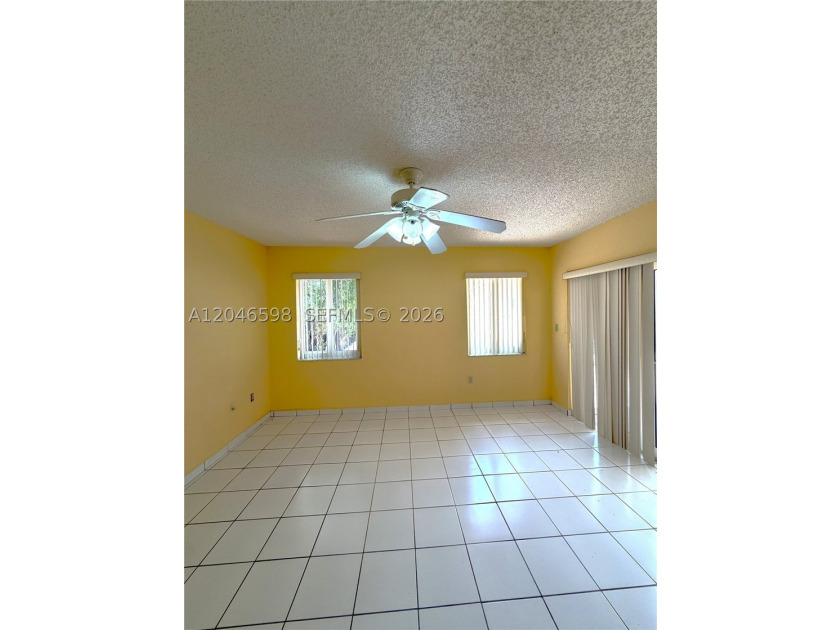 This stunning single family home boasts 3 spacious bedrooms, 2 - photo 22