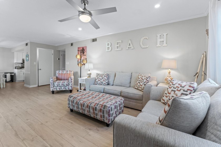 Welcome to 488 N Driftwood Bay 97F, a beautifully updated and - photo 2