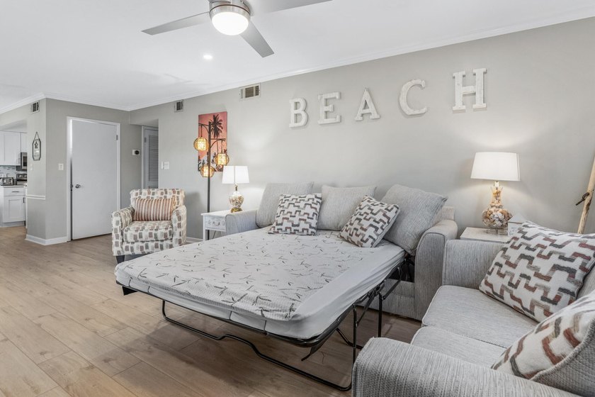 Welcome to 488 N Driftwood Bay 97F, a beautifully updated and - photo 10