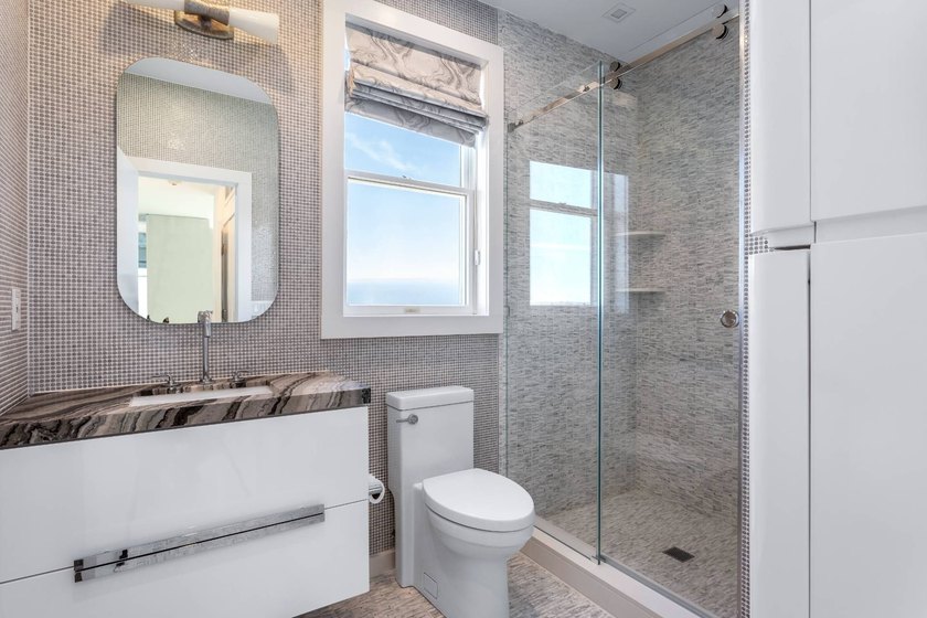 Nestled in the exclusive Hampton Court &amp; Marina community at 580 - photo 19