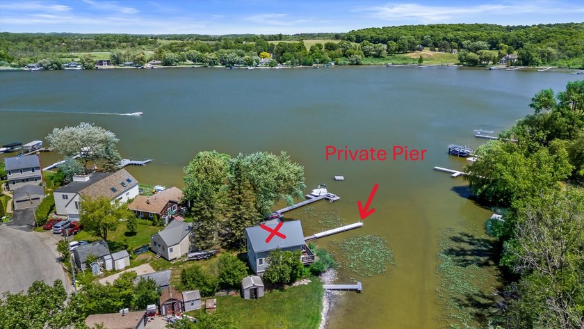 Lake life doesn't have to mean a huge house--just the perfect - photo 2