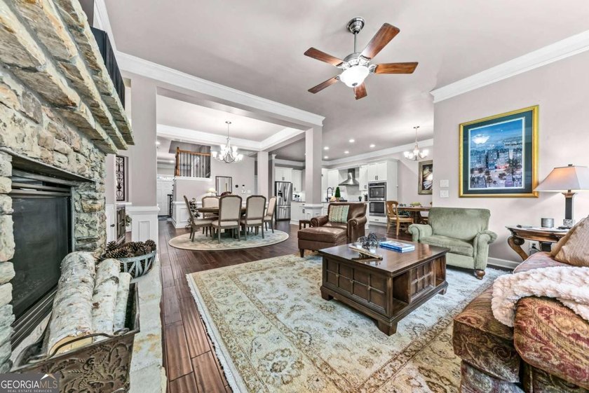 FEE SIMPLE townhome in MINT CONDITION offering one of the - photo 11