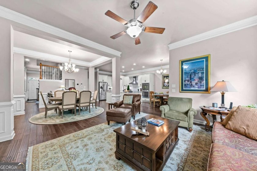 FEE SIMPLE townhome in MINT CONDITION offering one of the - photo 13