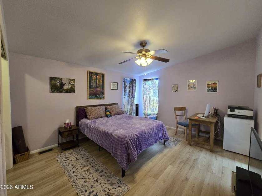 PRICED TO SELL! This is well-maintained 3-bedroom, 2-bath home - photo 16