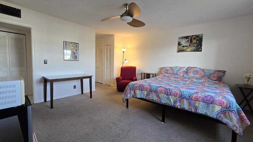 Enjoy South Fla seasonal or full-time living in Castle Gardens - photo 26