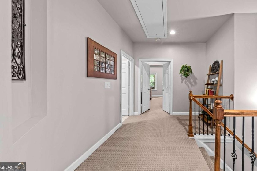 FEE SIMPLE townhome in MINT CONDITION offering one of the - photo 27