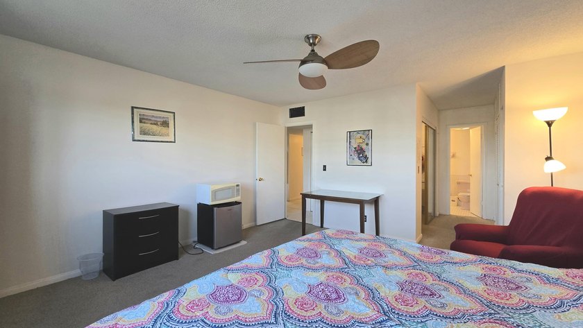 Enjoy South Fla seasonal or full-time living in Castle Gardens - photo 27