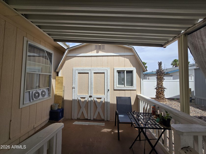 PRICED TO SELL! This is well-maintained 3-bedroom, 2-bath home - photo 28