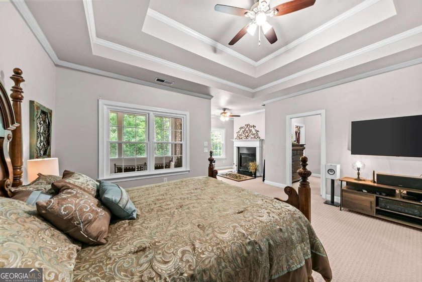 FEE SIMPLE townhome in MINT CONDITION offering one of the - photo 31