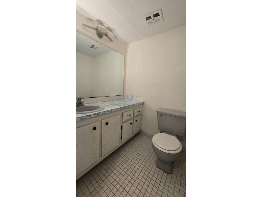 Enjoy South Fla seasonal or full-time living in Castle Gardens - photo 33