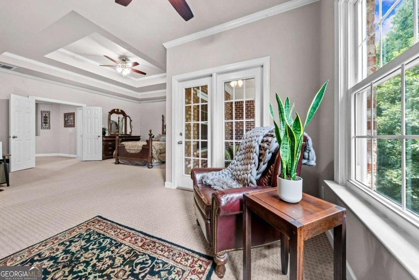 FEE SIMPLE townhome in MINT CONDITION offering one of the - photo 34