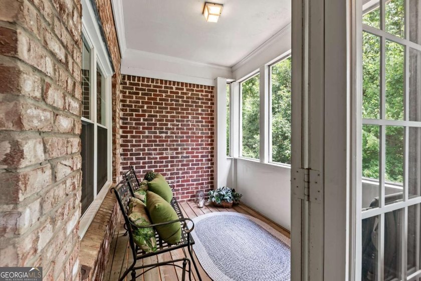 FEE SIMPLE townhome in MINT CONDITION offering one of the - photo 35