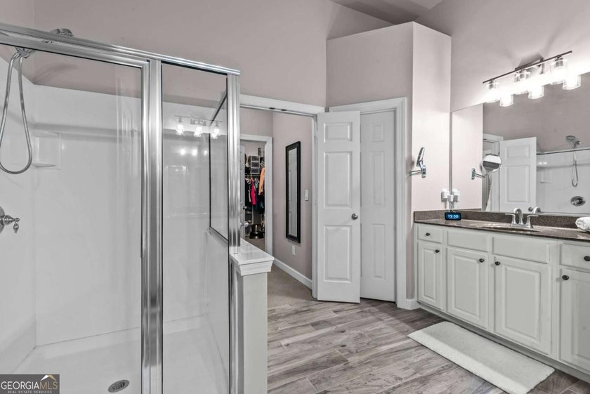 FEE SIMPLE townhome in MINT CONDITION offering one of the - photo 38