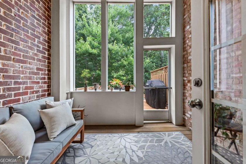FEE SIMPLE townhome in MINT CONDITION offering one of the - photo 46